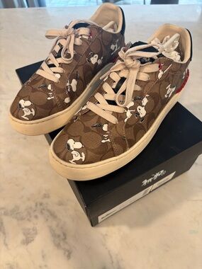 Coach Snoopy Peanuts Men’s Sneakers SIZE 7D